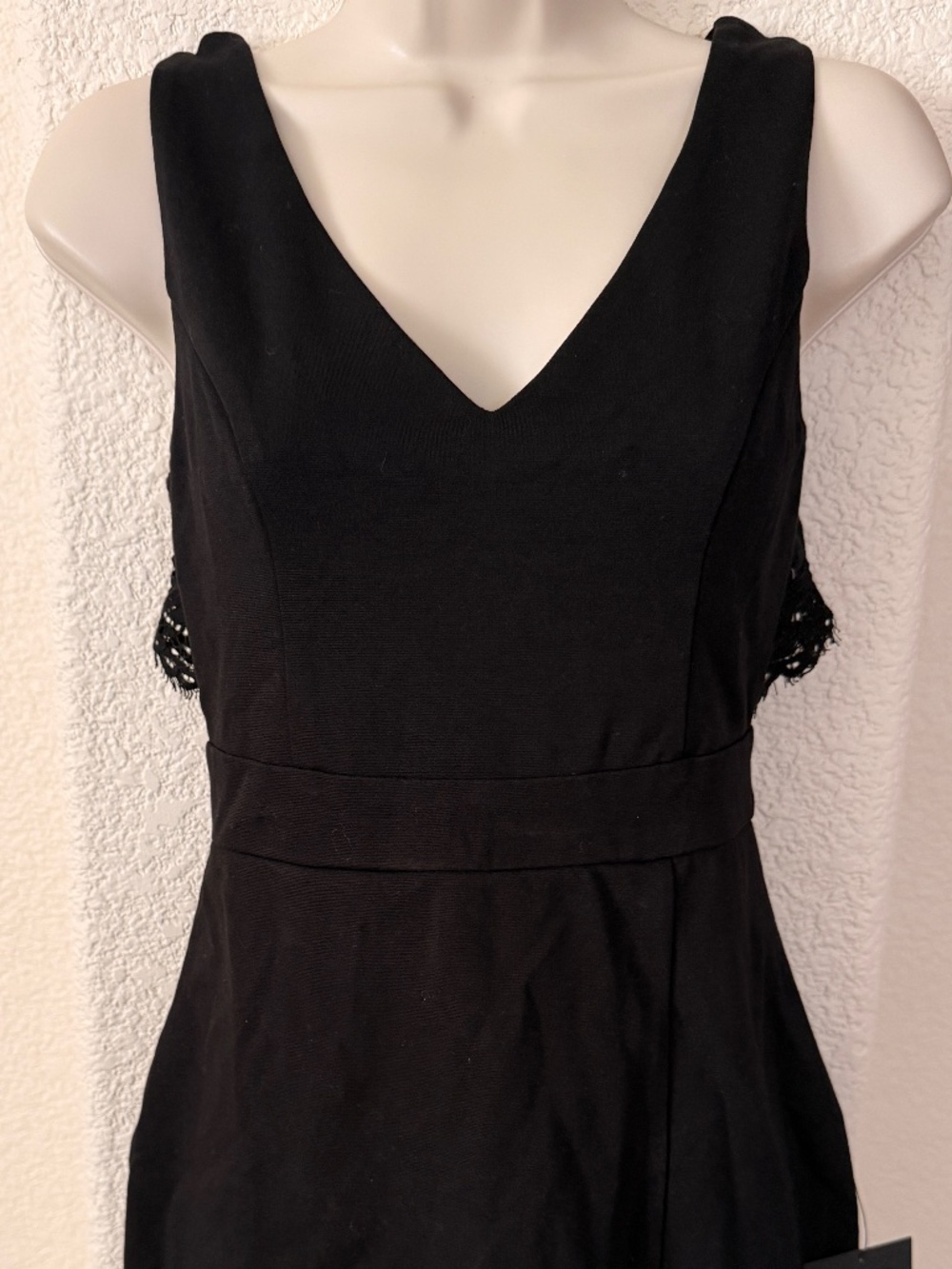 Lulus Lace Back Little Black Dress